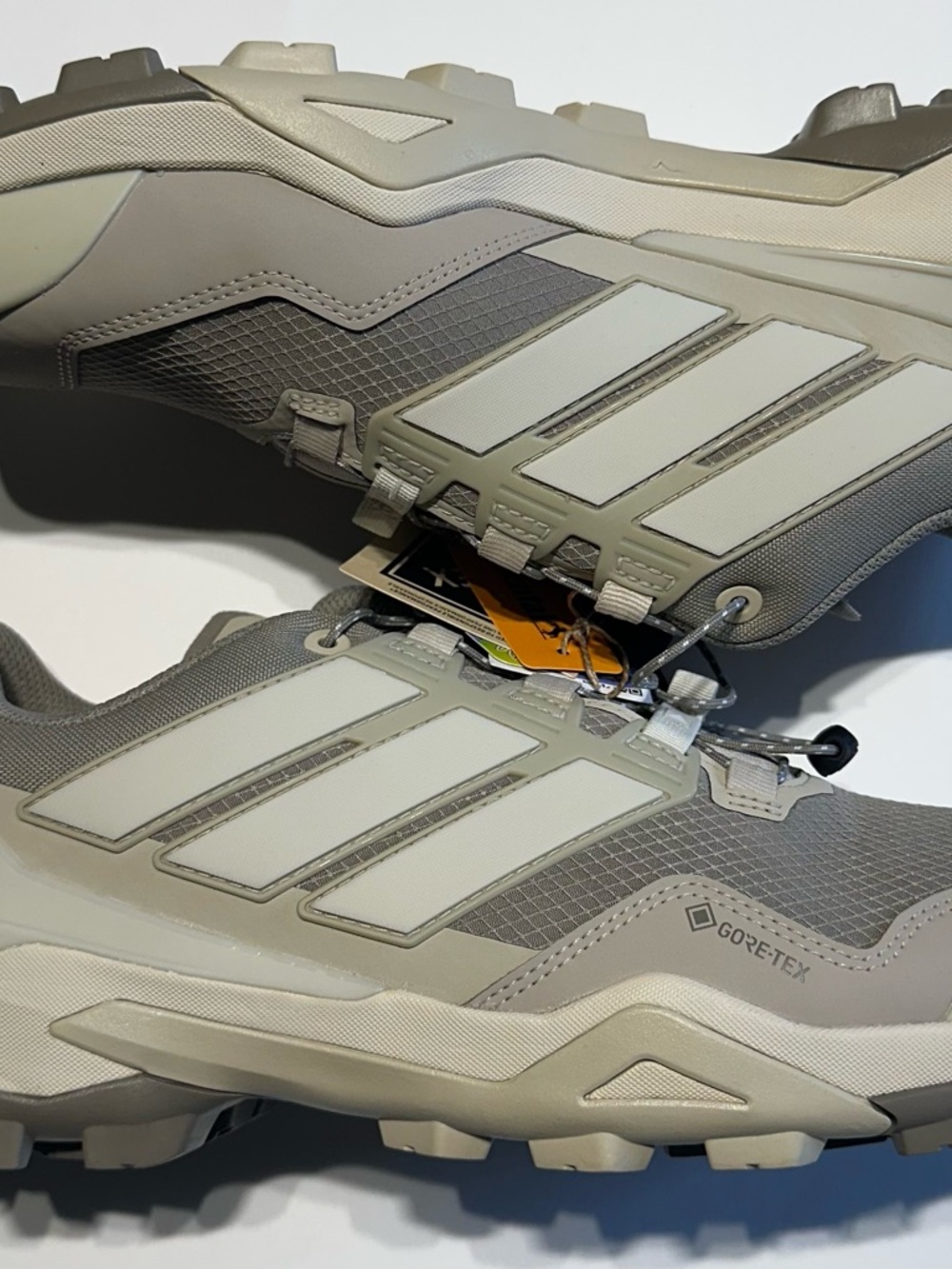 adidas Terrex Skychaser Gtx Hiking Men 10.5 Beige Sneakers Athletic Shoes JS4610